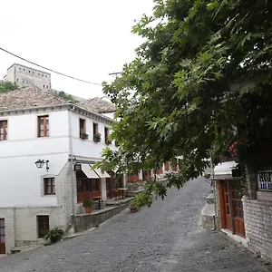  Hostal And Hani I Fisnikut Albania