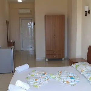Hotel Oasis Drymades